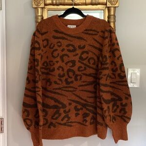 AVA & VIV 1X Sweater orange and brown animal print?